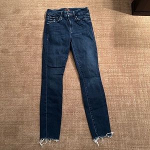 MOTHER DARK WASH SKINNY JEAN SIZE 25 NEVER WORN